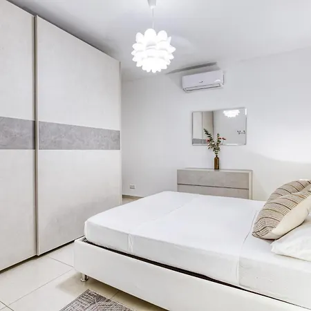 Malta Pool Penthouse Apartamento *