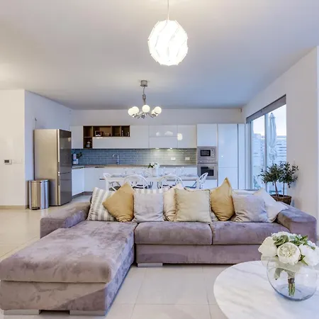 Malta Pool Penthouse Is-Swieqi