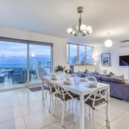 Malta Pool Penthouse Apartamento Is-Swieqi