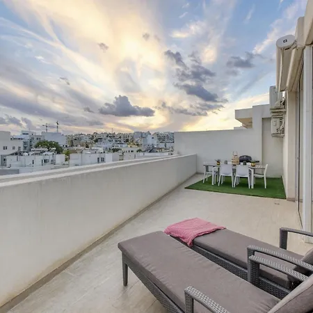 Malta Pool Penthouse Apartamento Is-Swieqi
