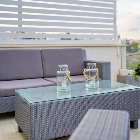 Malta Pool Penthouse * Is-Swieqi