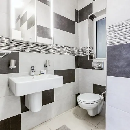 Malta Pool Penthouse * Is-Swieqi